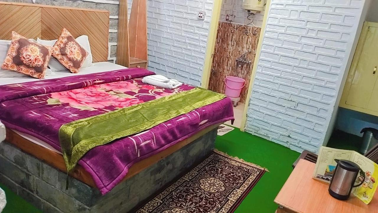 Hotel Seraj International Manali  Bagian luar foto