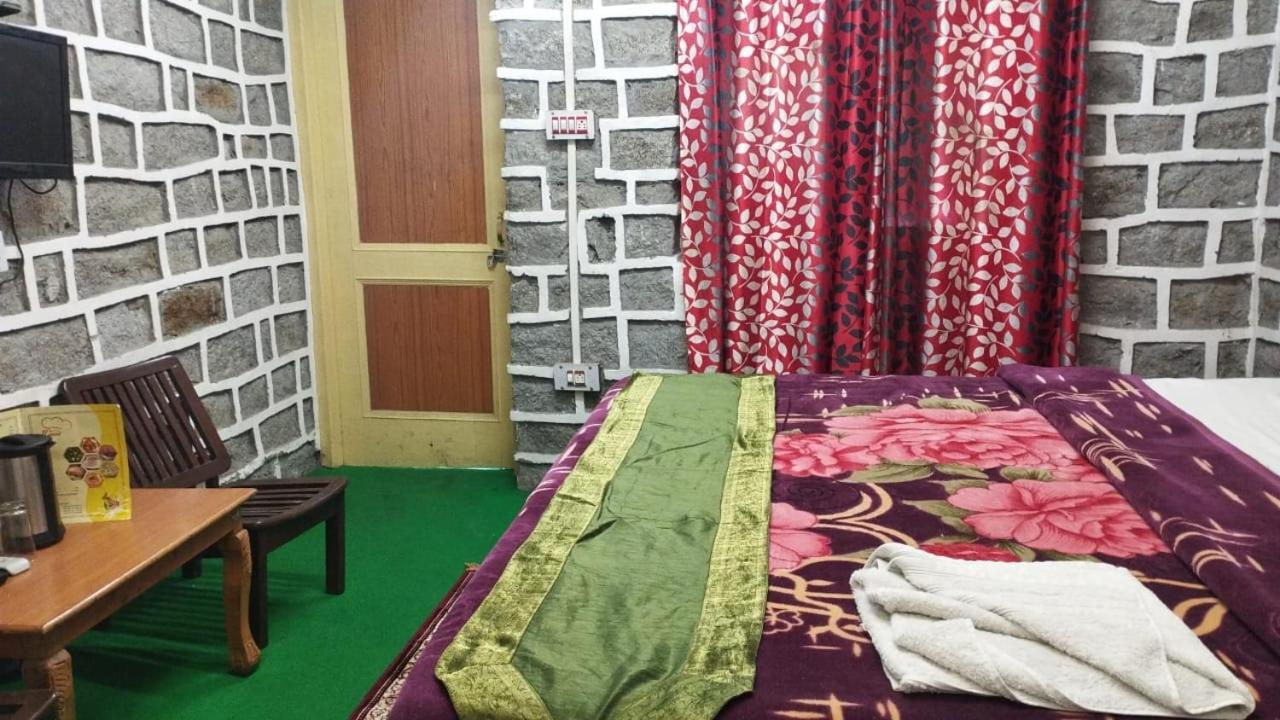 Hotel Seraj International Manali  Bagian luar foto