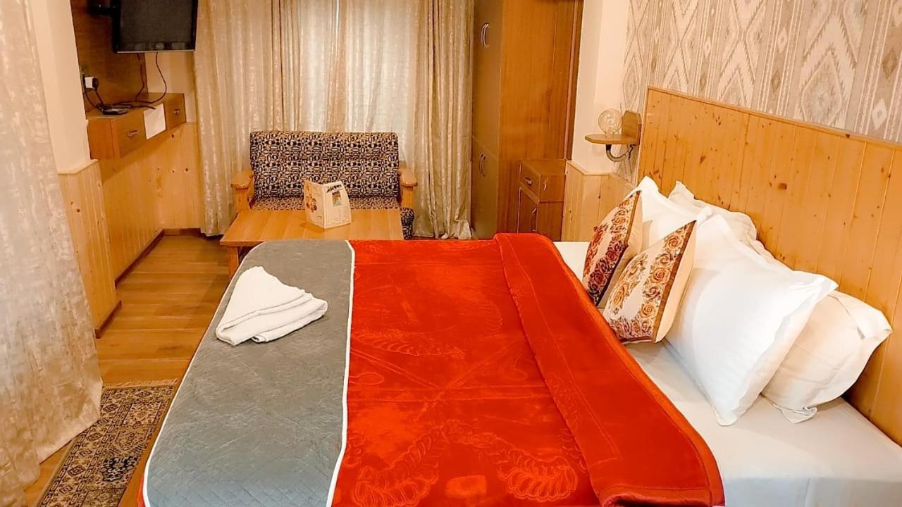 Hotel Seraj International Manali  Bagian luar foto