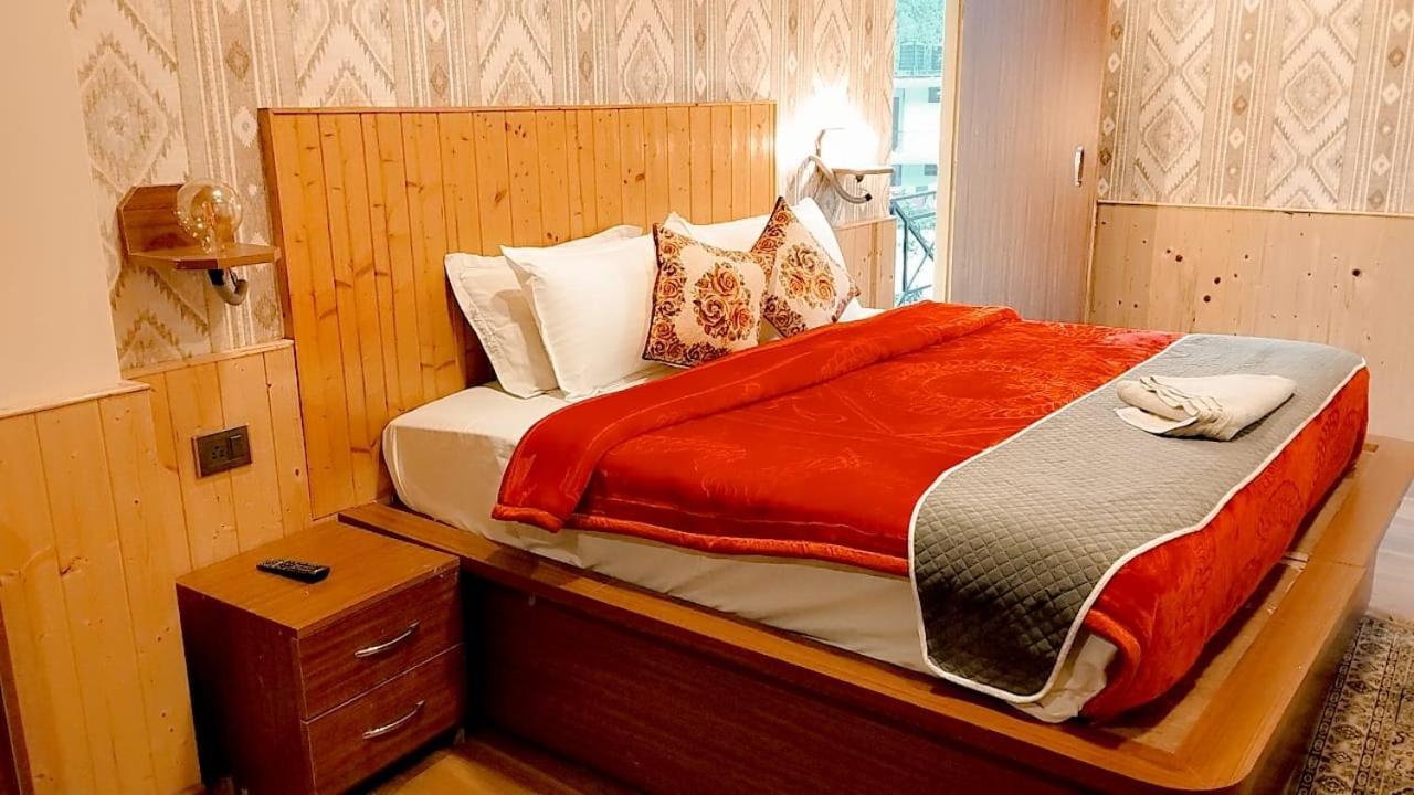 Hotel Seraj International Manali  Bagian luar foto