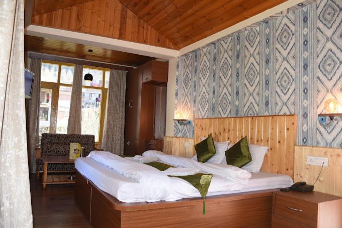 Hotel Seraj International Manali  Bagian luar foto
